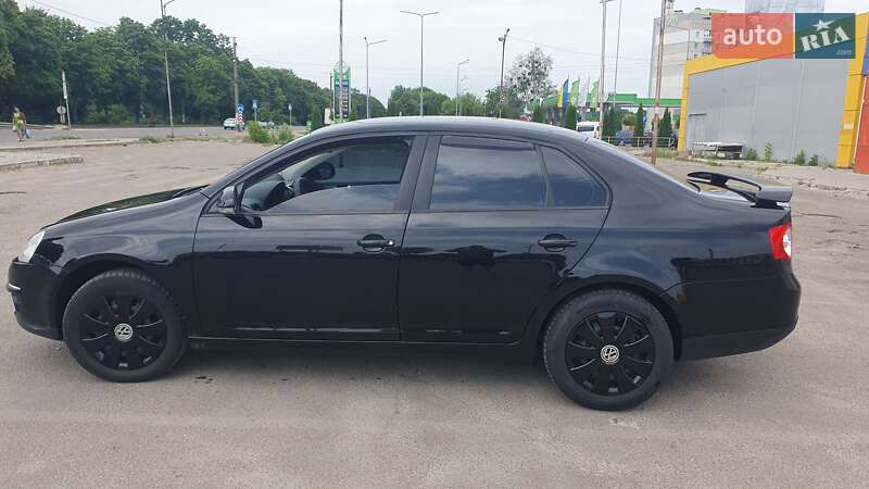 Седан Volkswagen Jetta 2006 в Житомирі