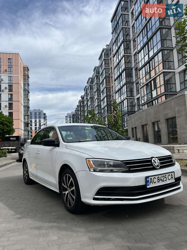 Седан Volkswagen Jetta 2015 в Луцке