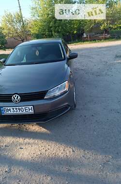 Седан Volkswagen Jetta 2012 в Охтирці