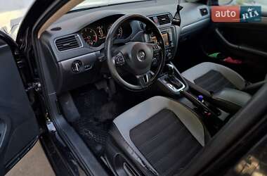 Седан Volkswagen Jetta 2013 в 