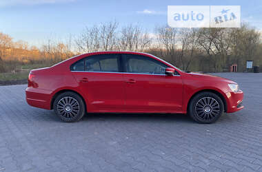 Седан Volkswagen Jetta 2012 в Зборові