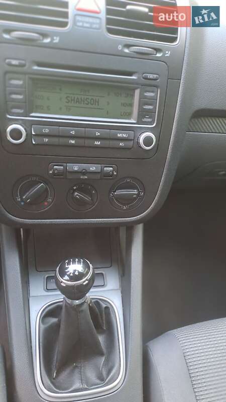 Седан Volkswagen Jetta 2006 в Хмельницькому