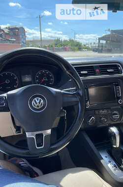 Седан Volkswagen Jetta 2011 в Дрогобичі