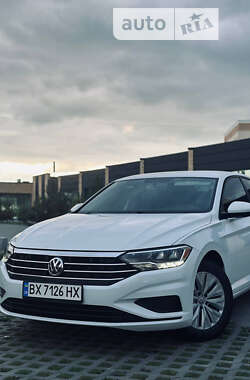 Седан Volkswagen Jetta 2018 в Хмельницькому