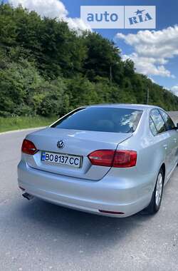 Седан Volkswagen Jetta 2013 в Тернополе