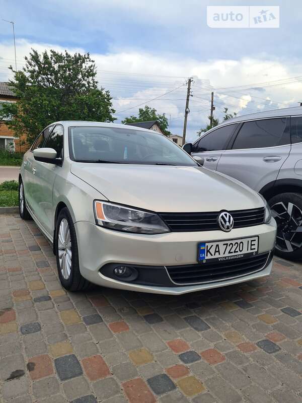 Volkswagen Jetta 2011