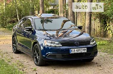 Седан Volkswagen Jetta 2014 в Києві