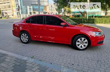 Седан Volkswagen Jetta 2014 в Запоріжжі