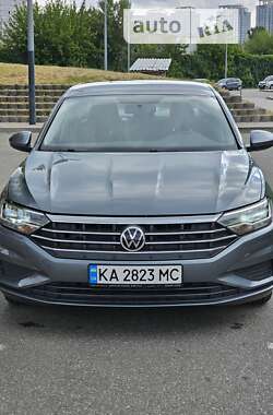 Седан Volkswagen Jetta 2020 в Києві