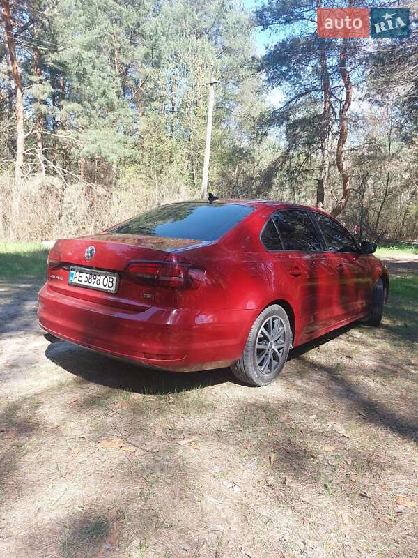 Седан Volkswagen Jetta 2016 в Славянске