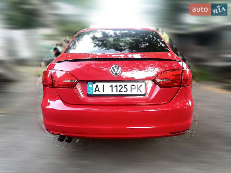 Седан Volkswagen Jetta 2012 в Києві