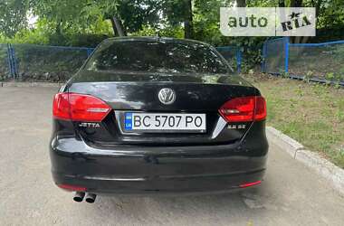 Седан Volkswagen Jetta 2012 в Львове