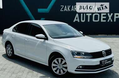 Седан Volkswagen Jetta 2015 в Мукачевому