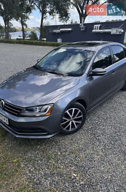 Седан Volkswagen Jetta 2016 в 