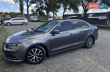 Седан Volkswagen Jetta 2016 в 