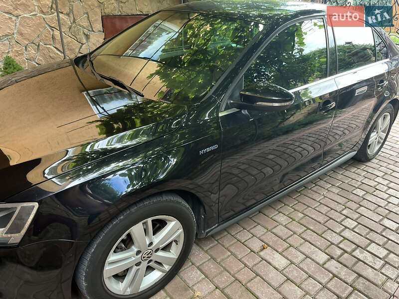 Седан Volkswagen Jetta 2013 в Тернополі