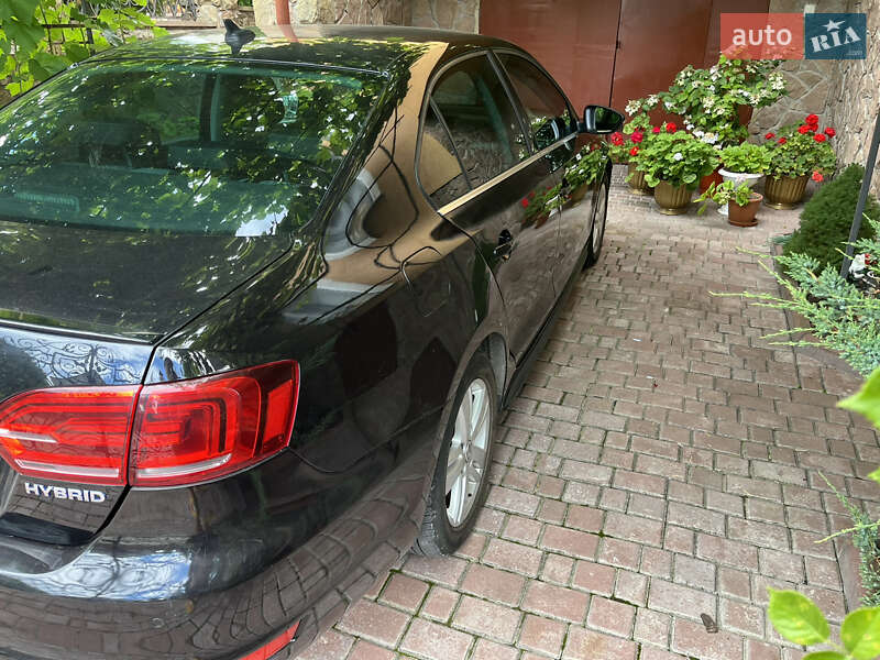 Седан Volkswagen Jetta 2013 в Тернополі
