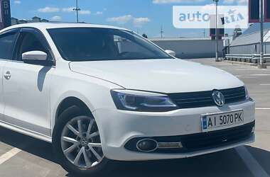 Седан Volkswagen Jetta 2012 в Києві