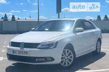 Седан Volkswagen Jetta 2012 в Києві