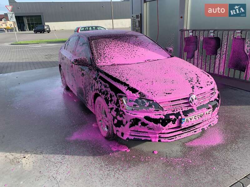 Седан Volkswagen Jetta 2017 в Києві