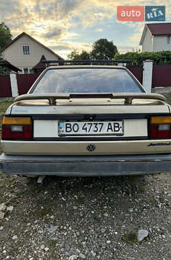 Седан Volkswagen Jetta 1988 в 