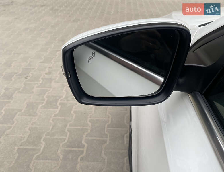 Седан Volkswagen Jetta 2017 в Львове