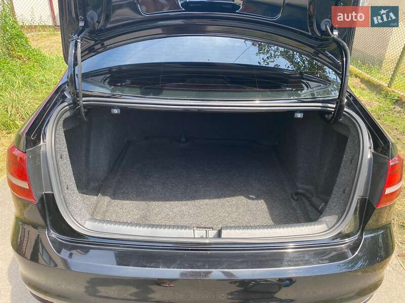 Седан Volkswagen Jetta 2017 в Тячеві