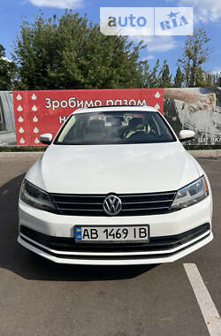 Седан Volkswagen Jetta 2015 в Киеве