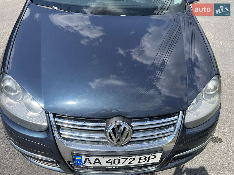 Седан Volkswagen Jetta 2009 в Киеве