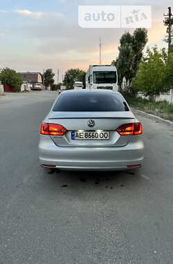 Седан Volkswagen Jetta 2012 в Дніпрі