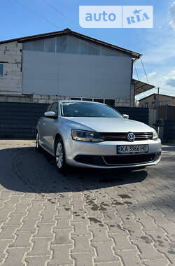 Седан Volkswagen Jetta 2013 в Киеве