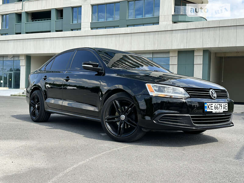 Седан Volkswagen Jetta 2012 в Дніпрі