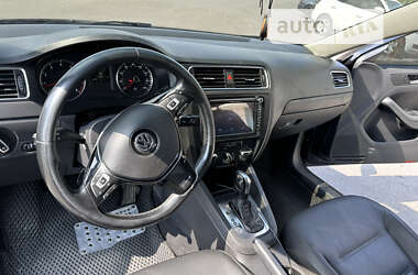 Седан Volkswagen Jetta 2012 в Дніпрі