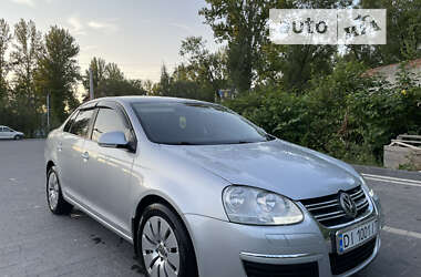 Седан Volkswagen Jetta 2006 в Надворной