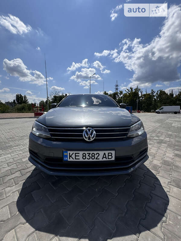 Седан Volkswagen Jetta 2015 в Кривом Роге