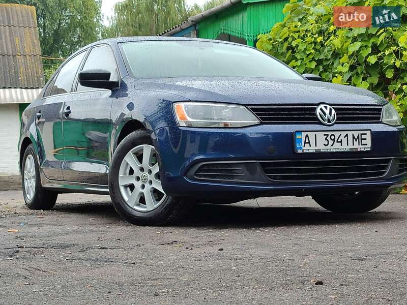 Седан Volkswagen Jetta 2013 в Бучі