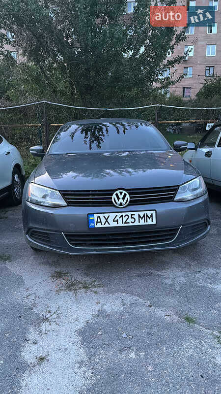 Седан Volkswagen Jetta 2012 в Харкові