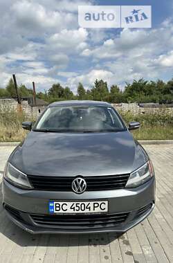 Седан Volkswagen Jetta 2013 в Львові