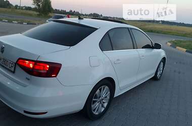 Седан Volkswagen Jetta 2015 в Шостці