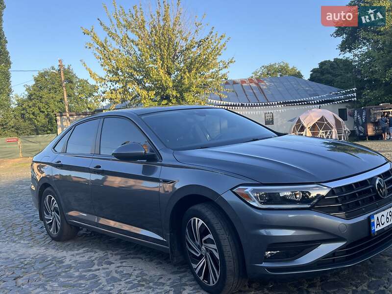 Седан Volkswagen Jetta 2020 в Луцьку