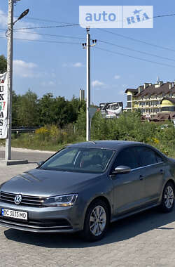 Седан Volkswagen Jetta 2014 в Львові