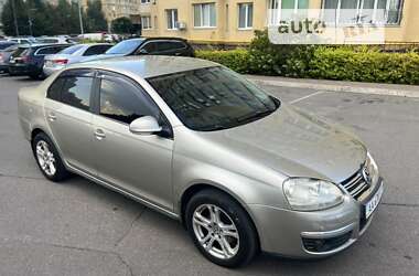 Седан Volkswagen Jetta 2007 в 