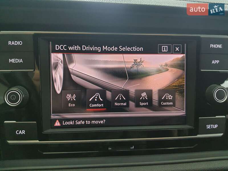 Седан Volkswagen Jetta 2019 в Киеве