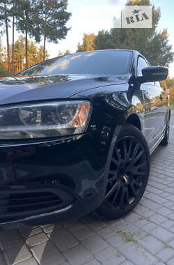 Седан Volkswagen Jetta 2014 в Киеве