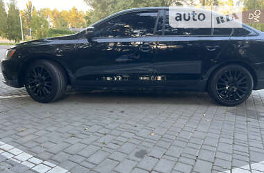 Седан Volkswagen Jetta 2014 в Киеве
