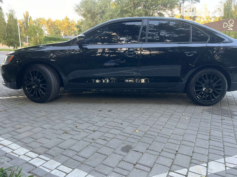 Седан Volkswagen Jetta 2014 в Киеве