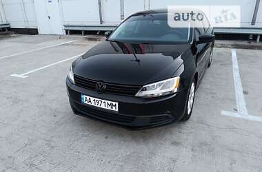 Седан Volkswagen Jetta 2012 в Києві