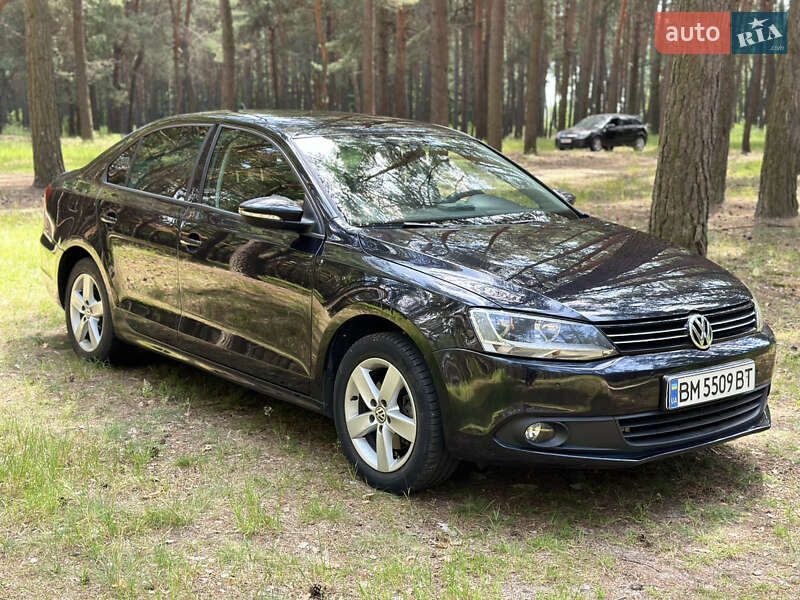 Седан Volkswagen Jetta 2014 в Сумах