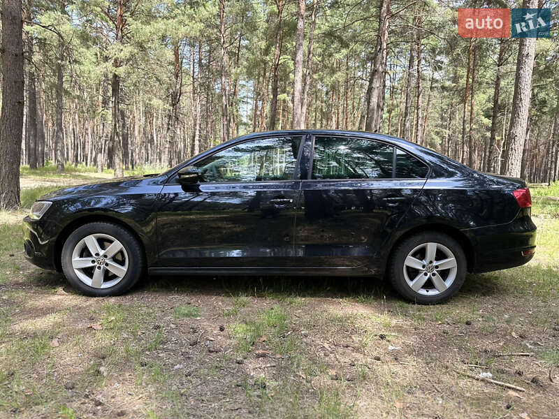 Седан Volkswagen Jetta 2014 в Сумах