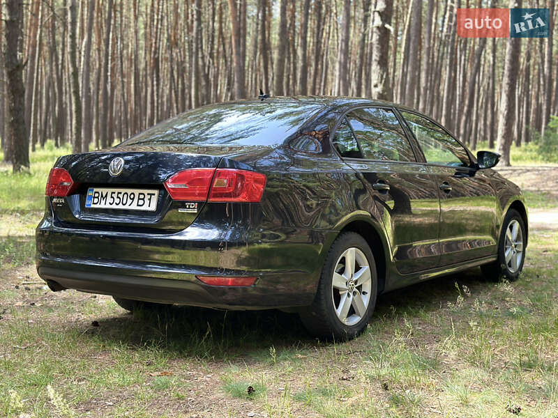 Седан Volkswagen Jetta 2014 в Сумах